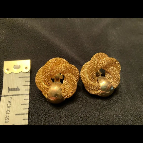 Vintage gorgeous gold braid earrings - Picture 2 of 3